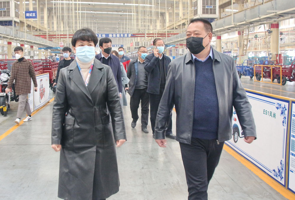 經開區黨工委調研公司疫情防控和復工復產工作